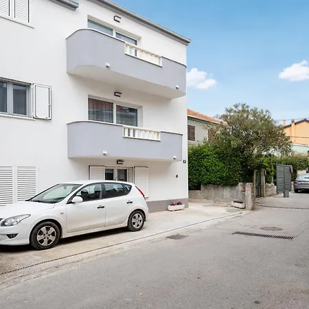 Modern In Old Town *